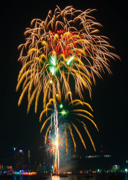 Fireworks2-0203-1.jpg
