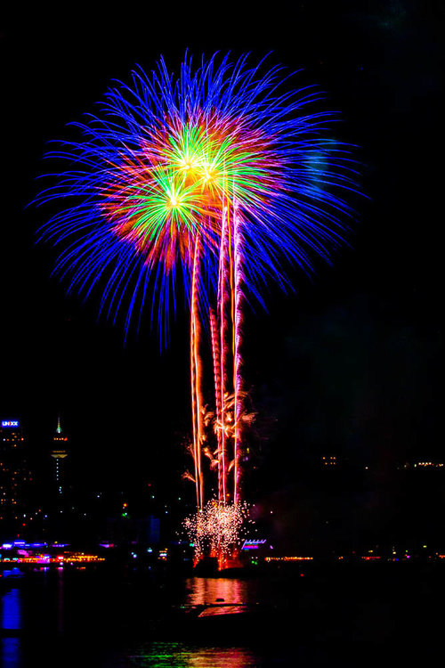 Fireworks2-0246-Edit-1.jpg