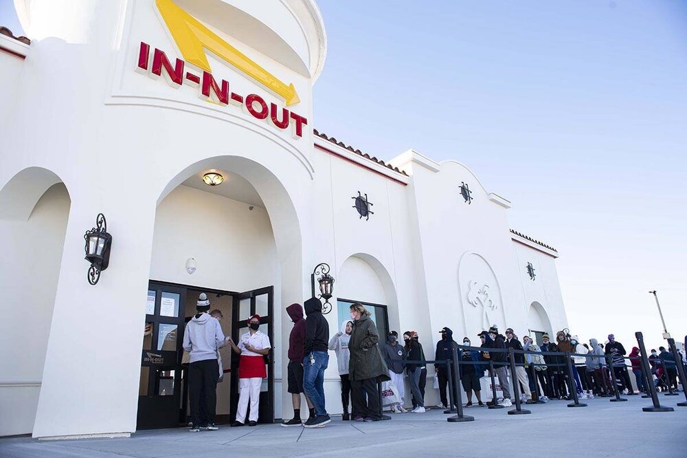 14528475_web1_In-N-Out-Burger-Opens.jpg