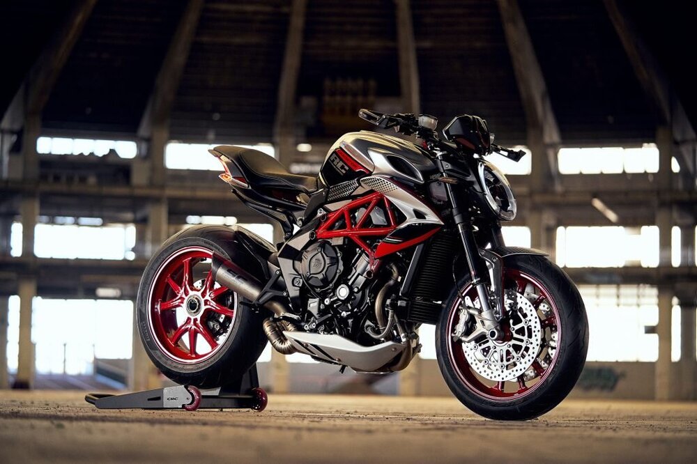 MV-Agusta-Dragster-RR-SCS-RC-ambient-2-1024x682.jpg