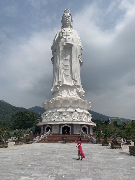 Lady Buddha Da Nang.jpg