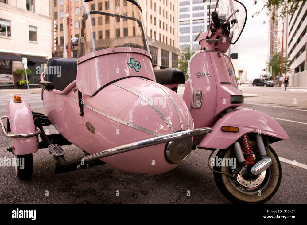 pink-stella-motor-scooter-with-sidecar-texas-and-fannin-streets-downtown-B68K5F.jpg