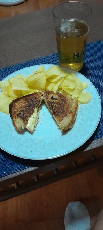 grilled cheese and chips.jpg