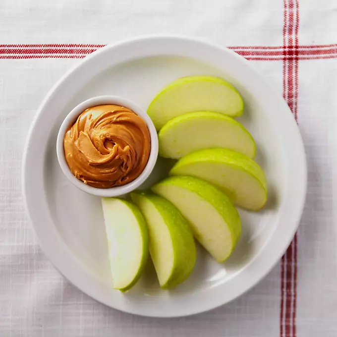 apple-slices-with-peanut-butter-snack-recipe-1.webp